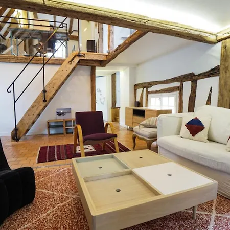 Apartment Nice Atypical In The Marshland Paris